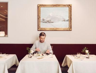 Man enjoying a nutritious meal at a kick start weight loss holiday