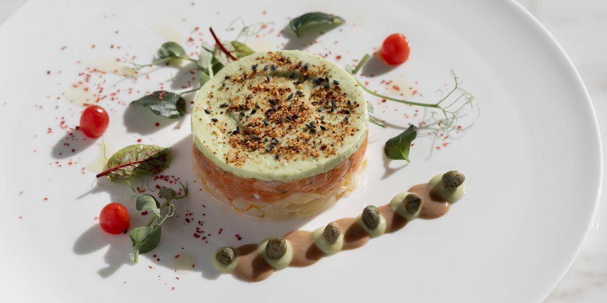 Healthy main course with organic salad and tomatoes