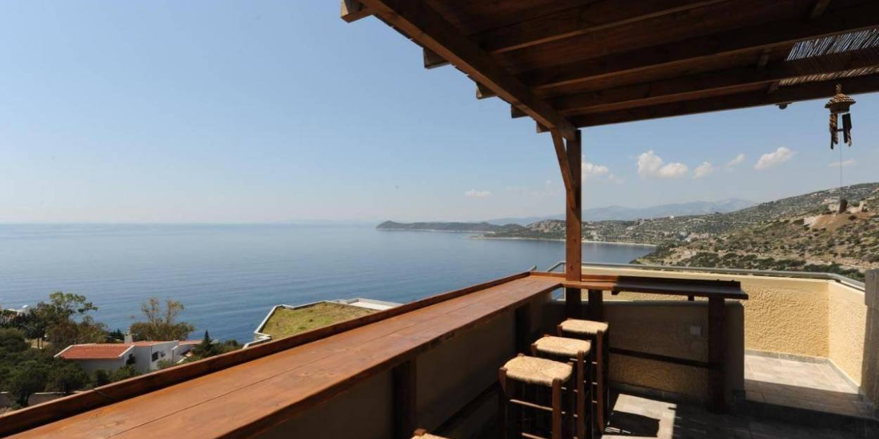 Yoga and hiking retreat in Greece