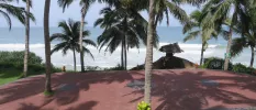 Open stone terrace right on the beach for yoga and meditation