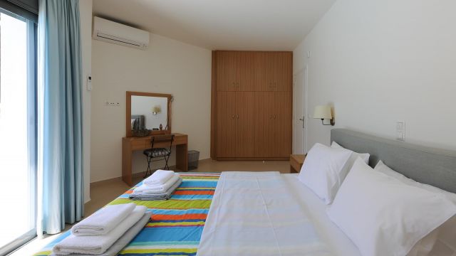 Yoga and hiking retreat in Greece - Standard room